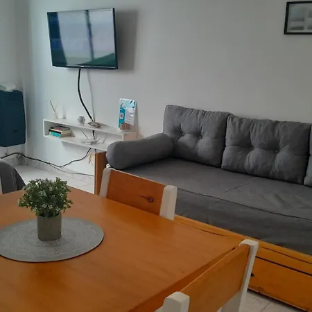 Departamento En Pleno Centro Con Cochera Puerto Madryn Exterior photo