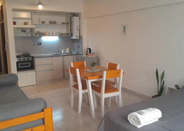 Departamento En Pleno Centro Con Cochera